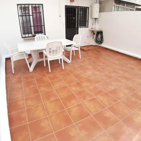 Nuevo Con Terraza Muy Cerca De La Playa Apartmán